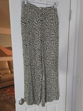 LOFT Olive Green and Cream Wide Leg Pants